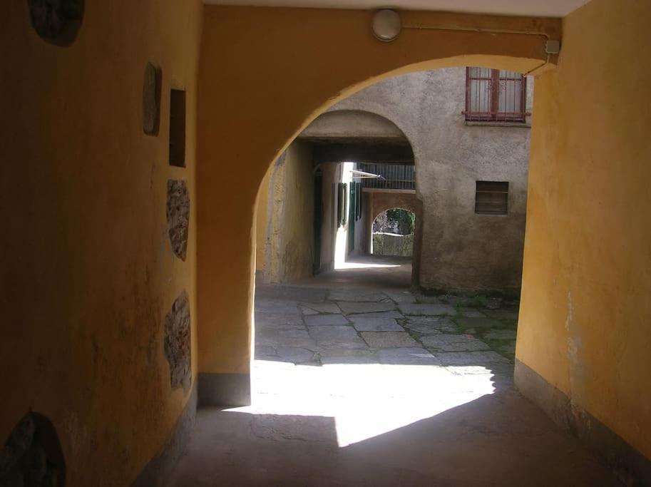 B&B Vegan La Mucca Felice - Grazioso Appartamento Nel Verde Rancio Valcuvia Exterior photo